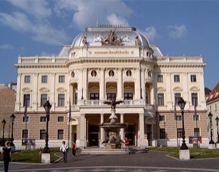 440px-Bratislava divadlo